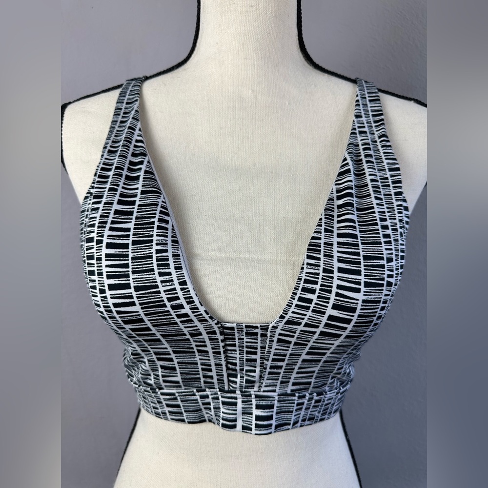 Large Victoria Secret Sports Bra